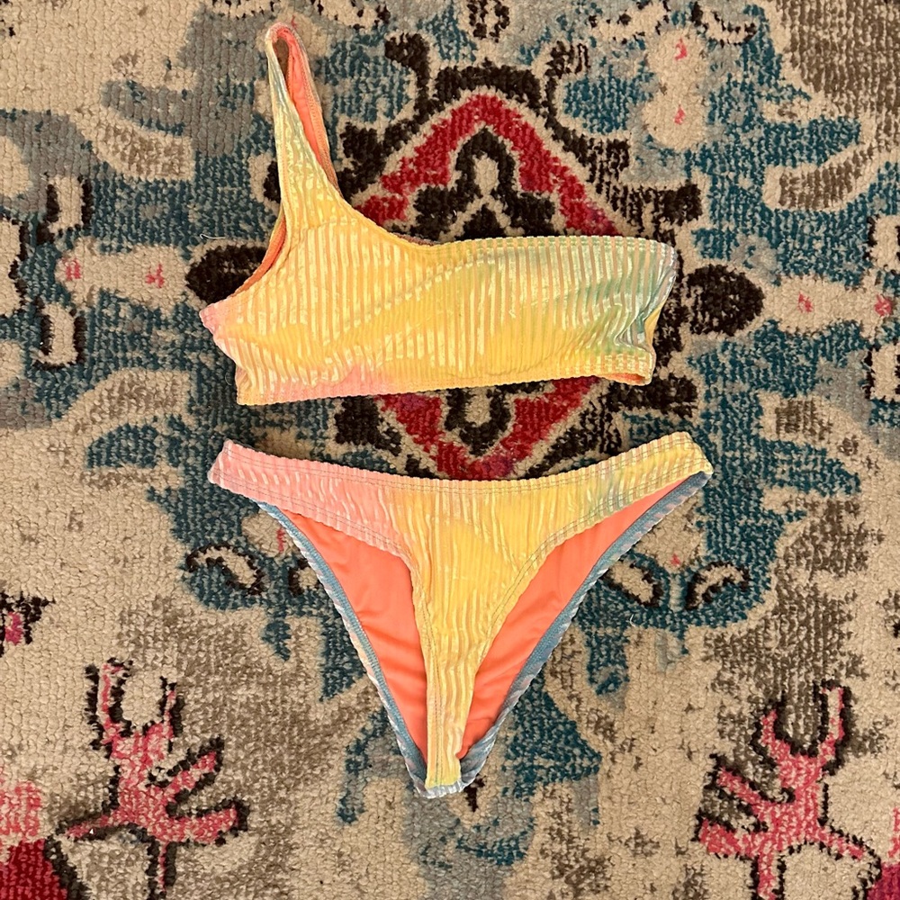 DIPPIN DAISY rainbow bikini small top & medium bottom